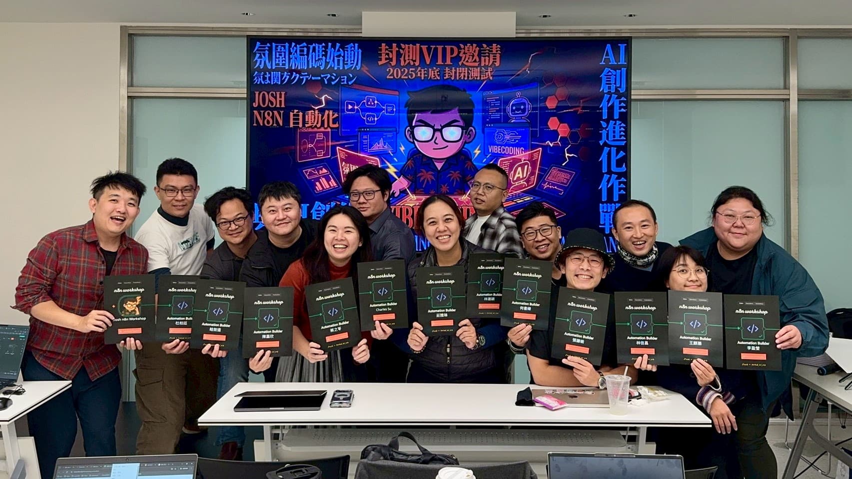 n8n workshop 結業合照，學員手持 Automation Builder 結業證書
